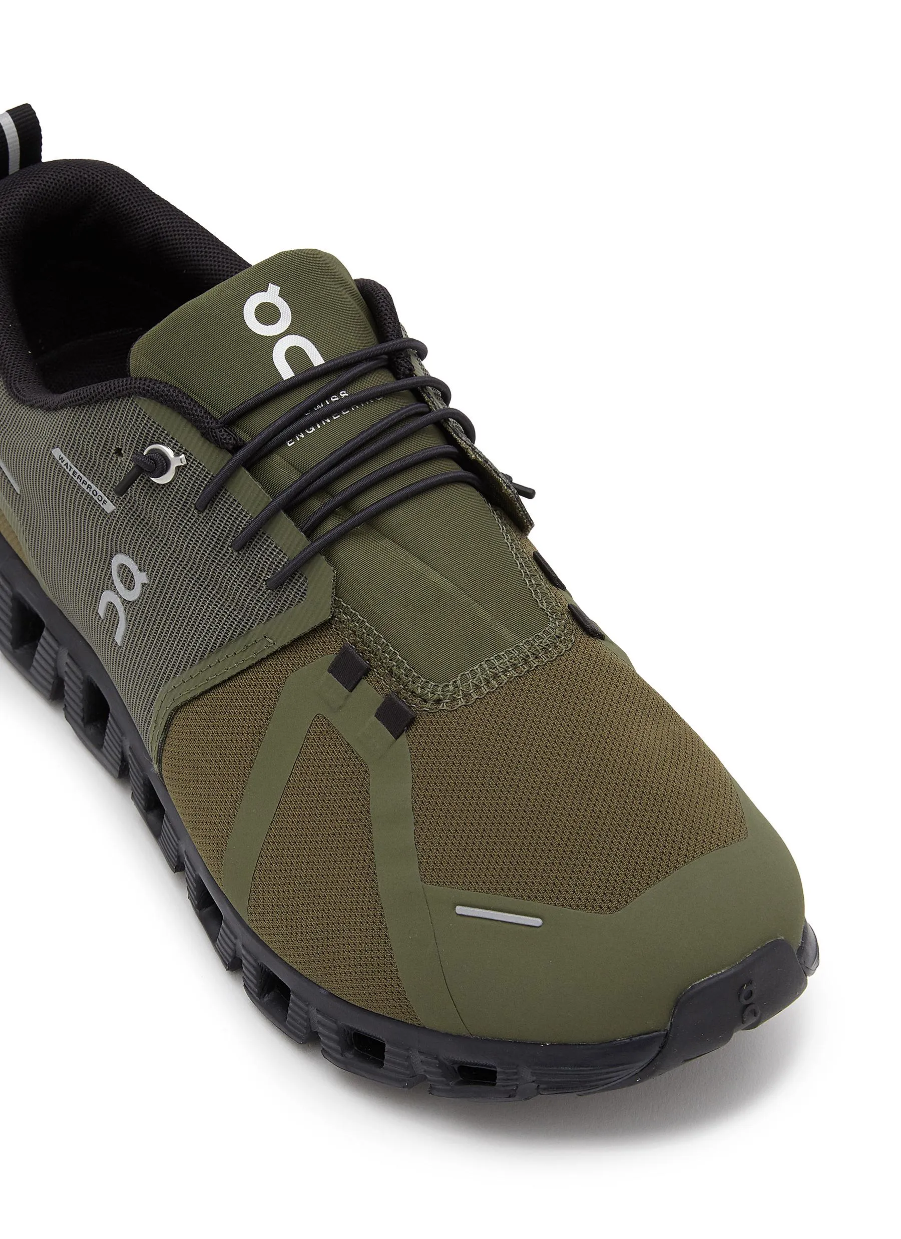 -----------ON  ---- ------------ ----Cloud 5 Waterproof Sneakers --