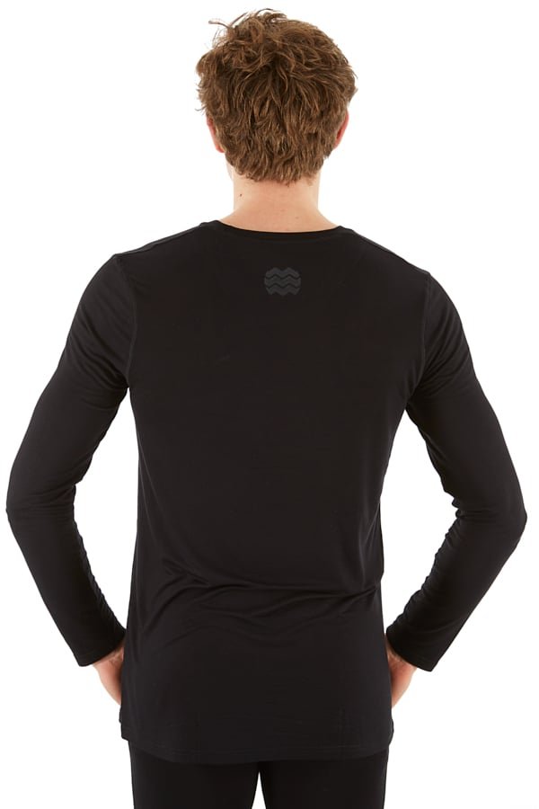 Essentials Unisex Ski/Snowboard Thermal Top