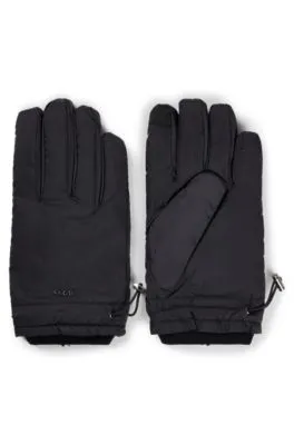 Padded gloves in ripstop fabric with touchscreen-friendly fingertips